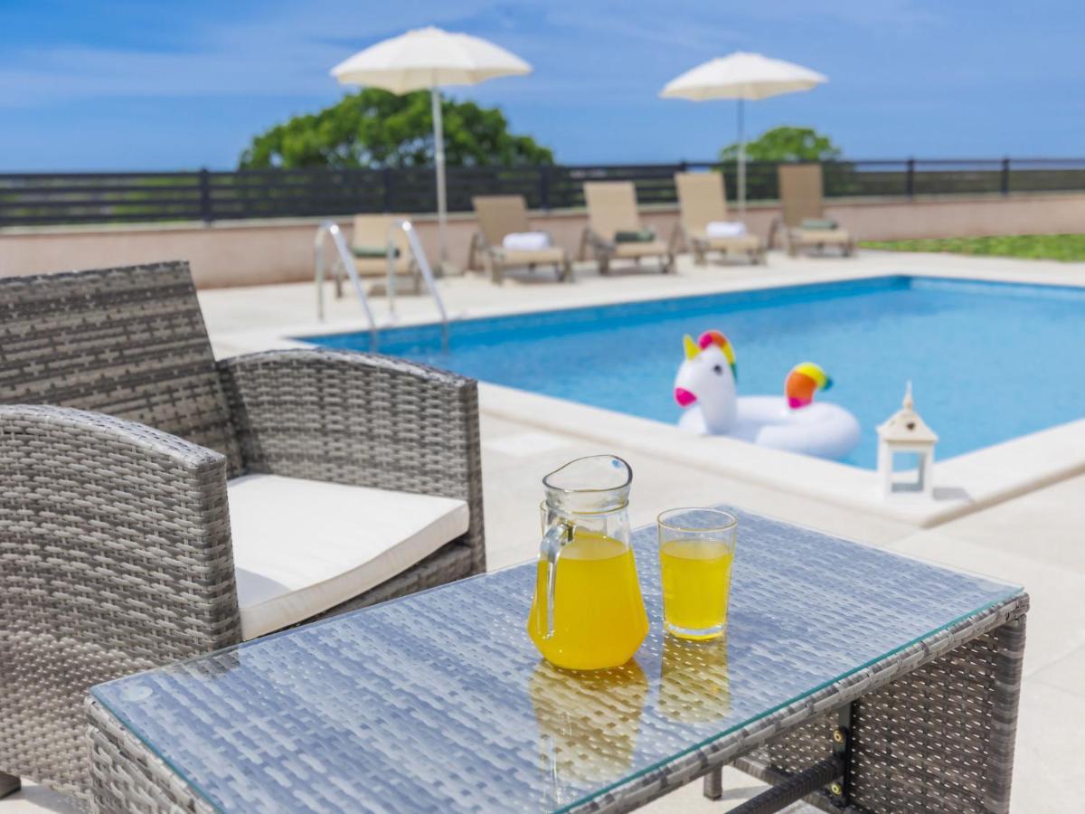 Holiday Home Villa Dora By Interhome プーラ エクステリア 写真