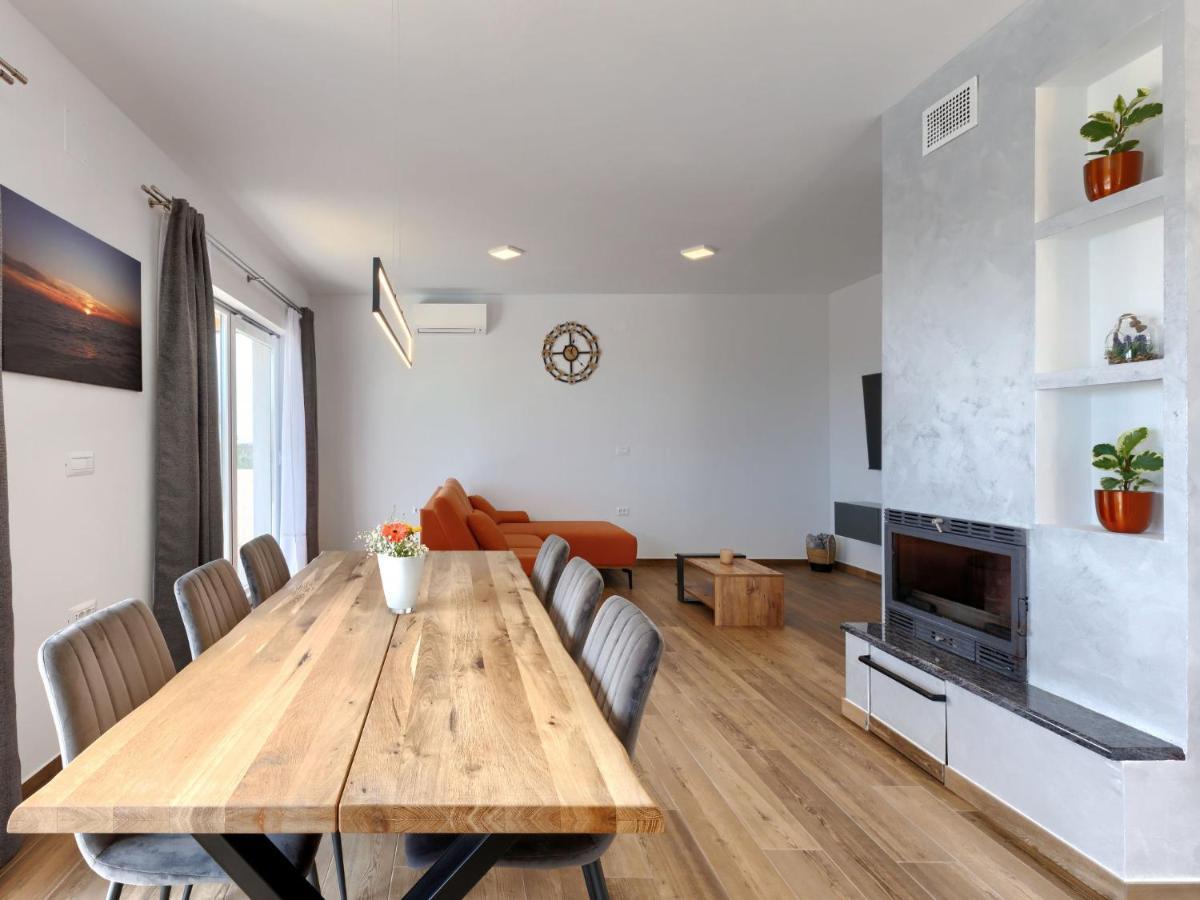 Holiday Home Villa Dora By Interhome プーラ エクステリア 写真