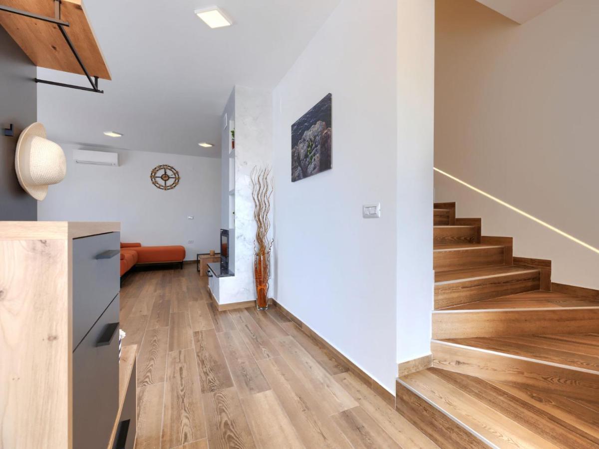 Holiday Home Villa Dora By Interhome プーラ エクステリア 写真