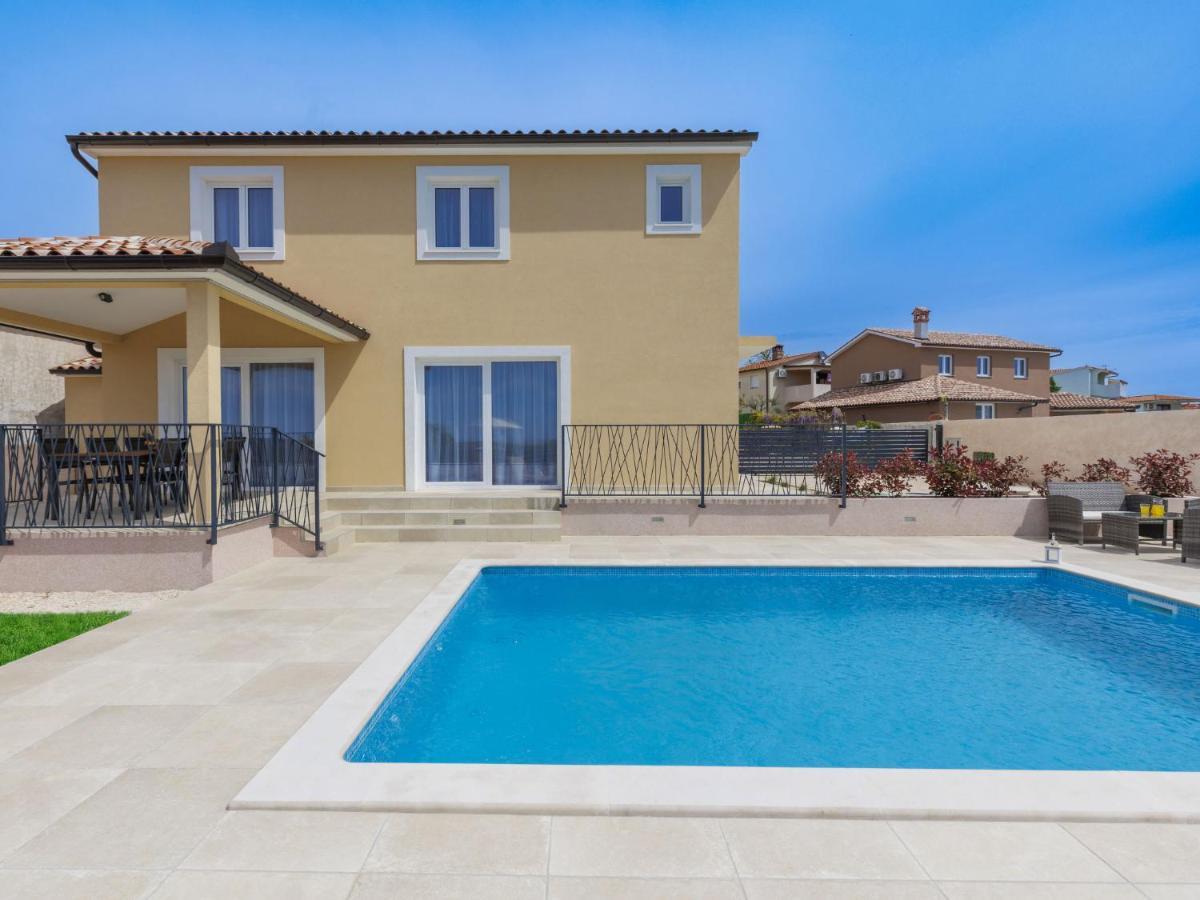 Holiday Home Villa Dora By Interhome プーラ エクステリア 写真