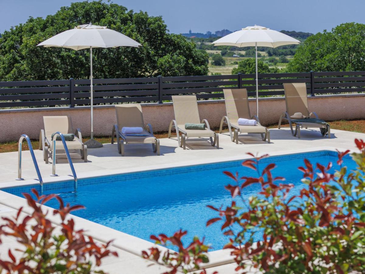 Holiday Home Villa Dora By Interhome プーラ エクステリア 写真